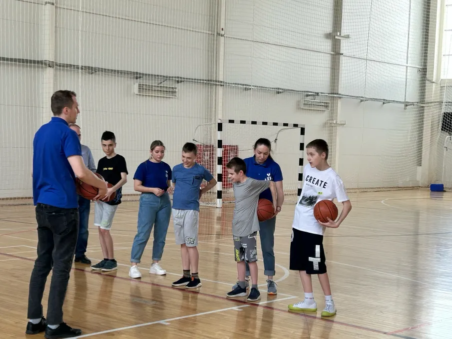 В ФОКе «Приокский» начались занятия по адаптивному баскетболу для детей с РАС