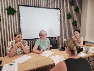 Завершились занятия курса школы замещающих родителей