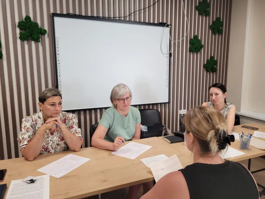 Завершились занятия курса школы замещающих родителей