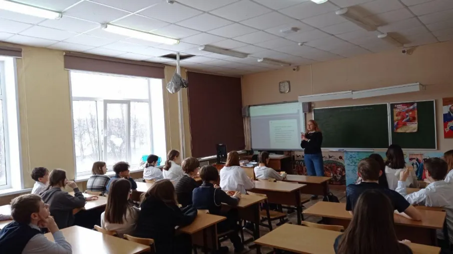 Провели классный час, посвященный телефону доверия