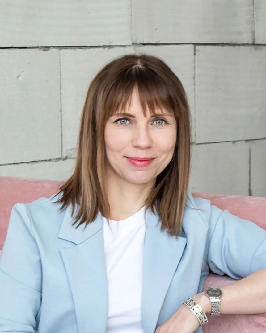 Психолог отделения социального сопровождения Екатерина Дерябина завершила годовой курс обучения по программе «Процессуальный анализ: работа с чувствами и симптомами»